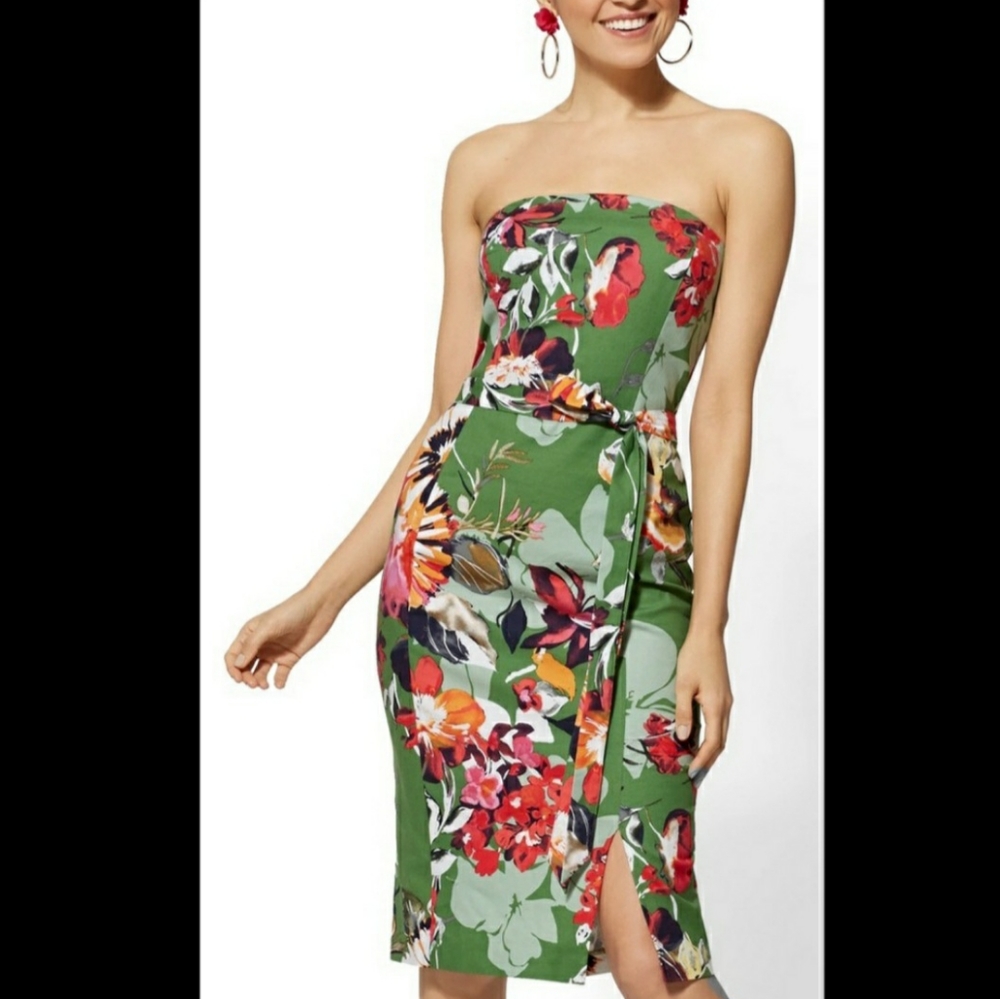 New York and Company Strapless Dress - Picture 5 of 5